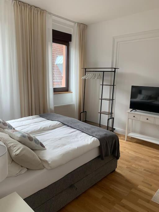 Charmante Altbauwohnung Weinheim Exterior foto